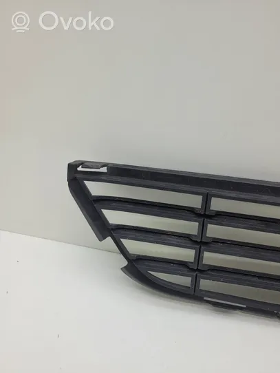 Volvo V40 Grille inférieure de pare-chocs avant 31347091