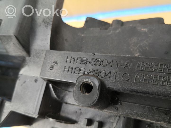 Ford Fiesta Jäähdyttimen kehyksen suojapaneeli H1BB-8B041-A   H1BB-8B041