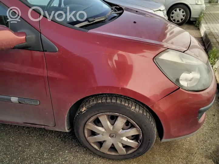 Renault Clio III Nadkole przednie 