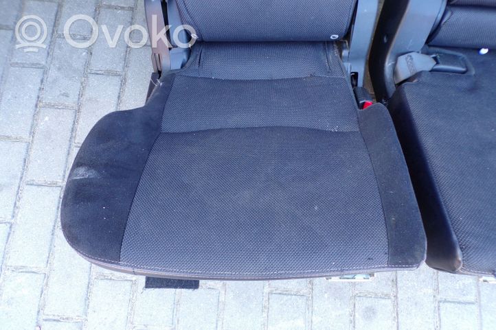 Citroen C-Crosser Fotele / Kanapa / Komplet 