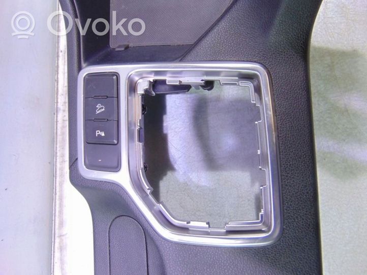 KIA Sportage Center console 84680F1210