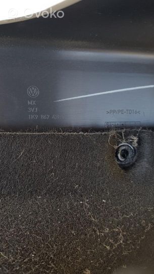Volkswagen Golf V Boczek / Tapicerka / bagażnika 1K9867428