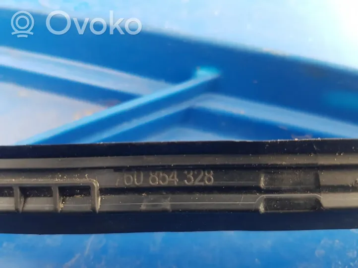 Volkswagen Touareg III Priekinio stiklo apdaila 760854328