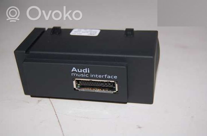 Audi A3 S3 8V Wzmacniacz audio 8V0035736A