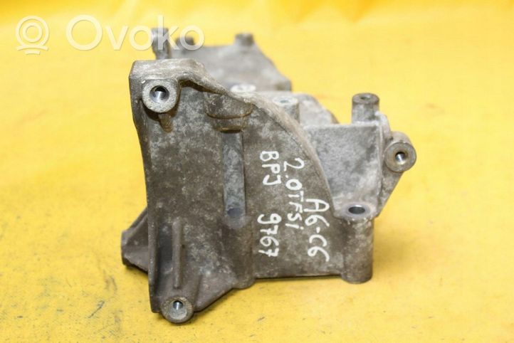 Audi A6 S6 C6 4F Supporto del generatore/alternatore 06D903143D