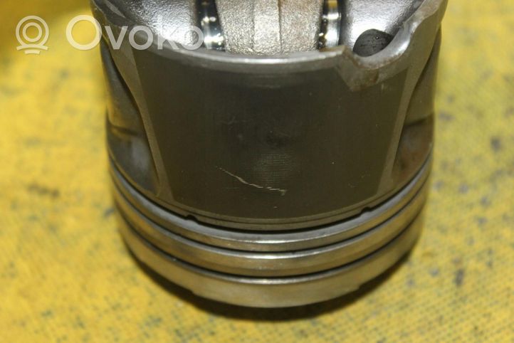 Volvo S60 Piston avec bielle 