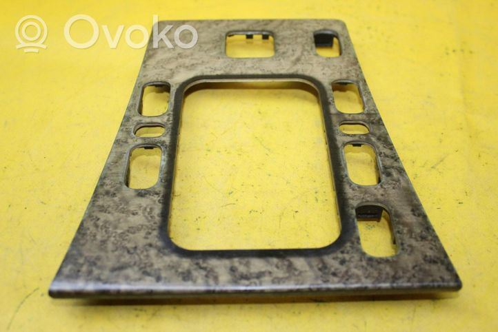 Mercedes-Benz E W210 Inserti decorativi cornice della consolle centrale A2106808639