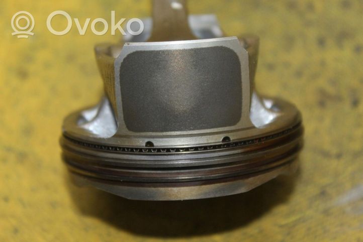 Volkswagen Polo VI AW Piston avec bielle 04EQ