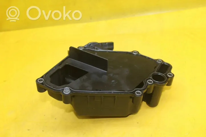 Volvo S80 Oil filter mounting bracket 30757730