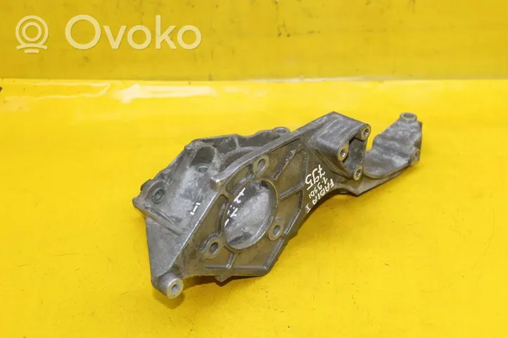 Skoda Fabia Mk1 (6Y) Support pompe injection à carburant 038903143T