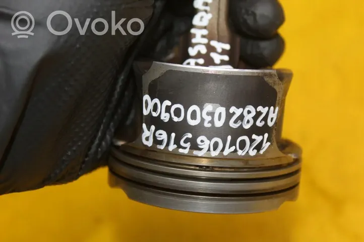 Nissan Qashqai Tłok z korbowodem A2820300900