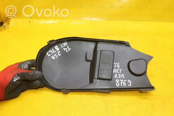 Volkswagen Multivan T4 Osłona paska / łańcucha rozrządu 074109107F