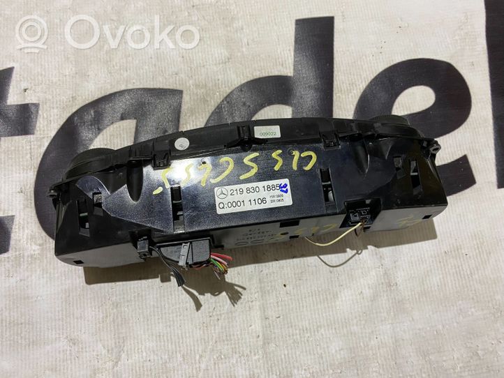 Mercedes-Benz CLS C219 Panel klimatyzacji 2198301885