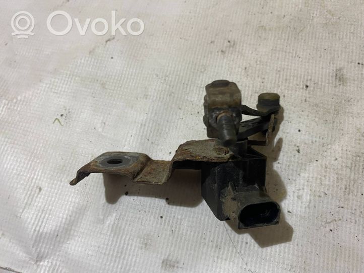 Mercedes-Benz S W220 Augstuma sensors (priekšējo lukturu) a0105427617