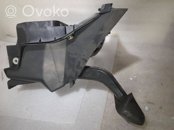 Mercedes-Benz C AMG W203 Pedal de freno a2032900401q04