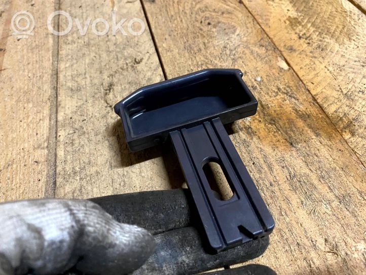 Mercedes-Benz Vito Viano W638 Hand brake release handle a6384270120