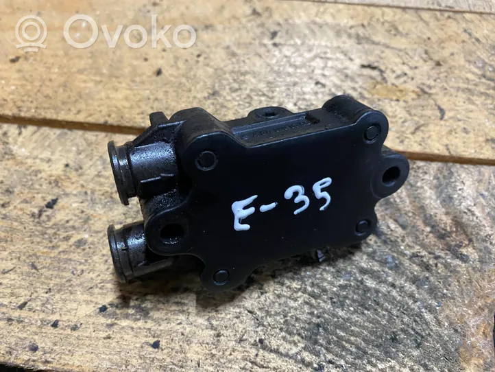 Mercedes-Benz ML W163 Pompe d'injection de carburant à haute pression a6110900350