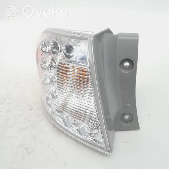 Subaru Impreza II Lampa tylna 22020024