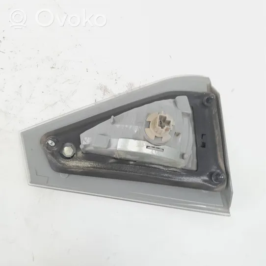 Subaru Impreza II Luci posteriori 13220024