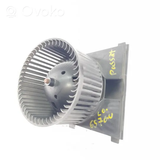 Volkswagen PASSAT Ventola riscaldamento/ventilatore abitacolo 8D1819021A