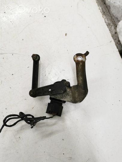 BMW 3 E90 E91 Rear air suspension level height sensor 6785205