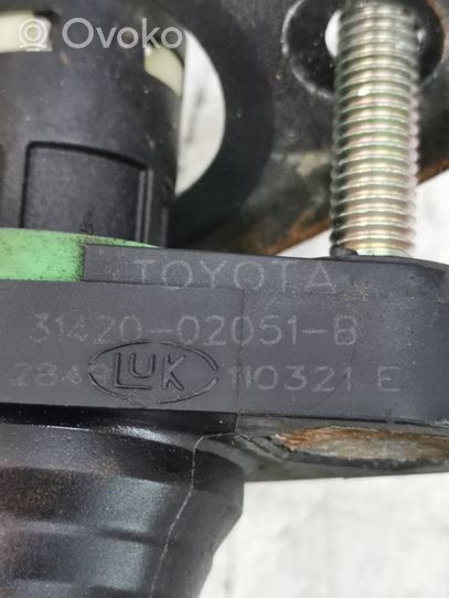 Toyota Avensis T270 Główny cylinder sprzęgła 3142002051B