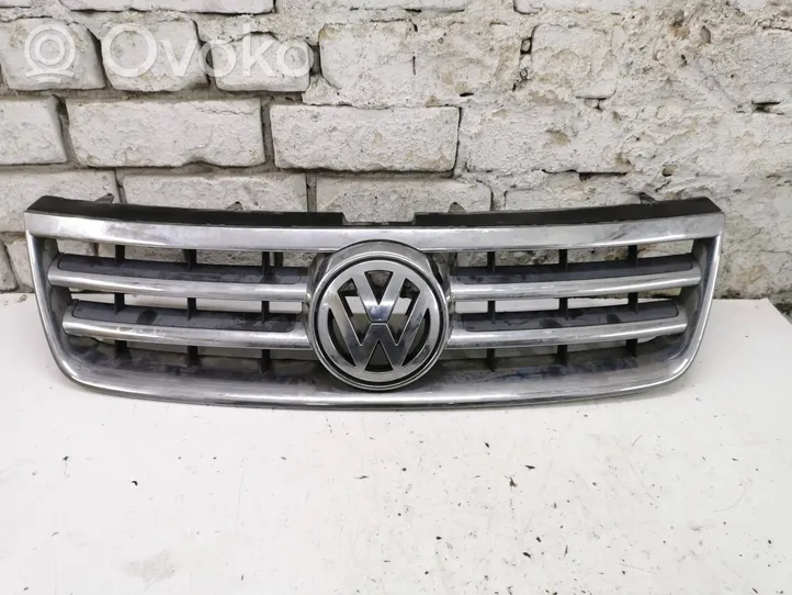 Volkswagen Touareg I Griglia anteriore 7L6853651A