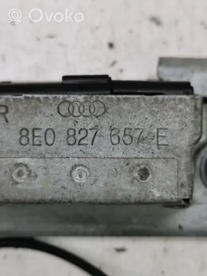 Audi A6 S6 C6 4F Poignée de coffre avec le caméra de recul 8E0827657E