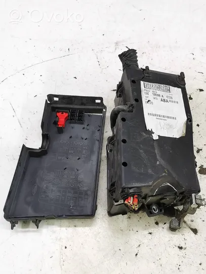 Ford Kuga I Module de fusibles AY66312