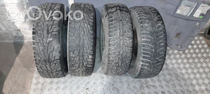 Volkswagen Sharan R15 winter tire 8D0601027