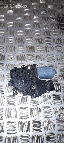 Audi A4 S4 B5 8D Motorino alzacristalli della portiera anteriore 8D0959802D