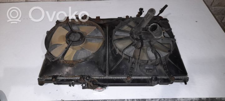 Honda Odyssey Jäähdyttimen lauhdutin AA4221317481