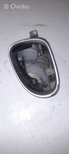 Volkswagen Golf V Etuoven sähköisen sivupeilin osa 1K0857537