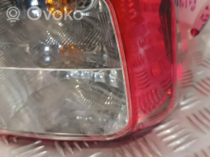 Toyota Hilux (AN10, AN20, AN30) Lampa tylna 2VP923322020A