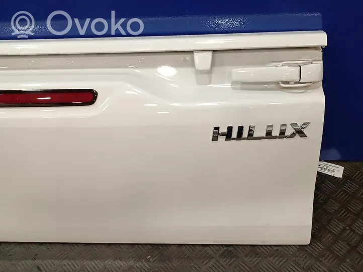 Toyota Hilux (AN10, AN20, AN30) Takaluukun/tavaratilan kansi 