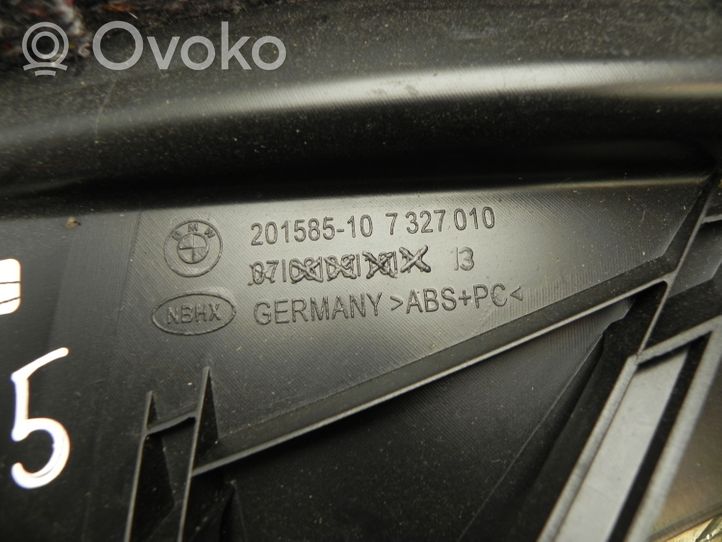 BMW 2 F46 Osłona tylnej klapy 7327010