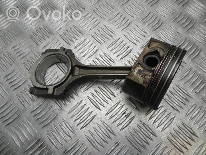 Ford Mustang IV Piston with connecting rod E3355A02
