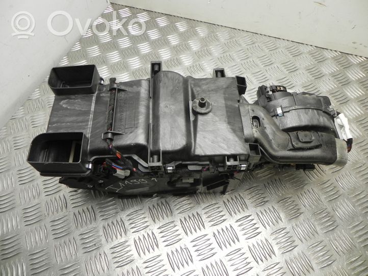 Mercedes-Benz S W221 Salono oro mazgo plastikinis korpusas A2218300262