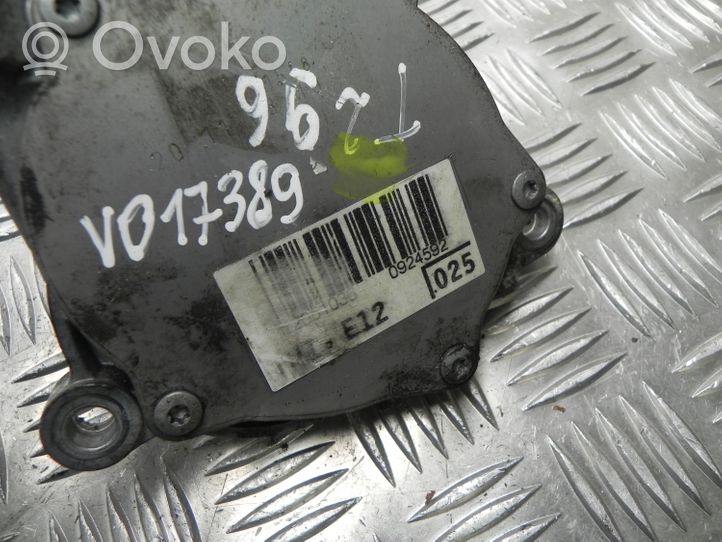 Toyota Auris E180 Вакуумный насос 20610360924592