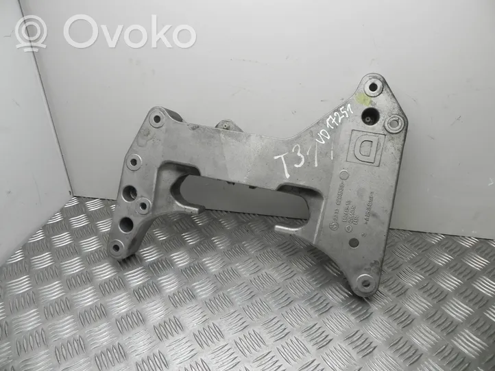 BMW 5 G30 G31 Supporto della valvola di raffreddamento EGR 6861580