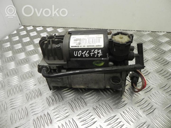 Mercedes-Benz E W211 Ilmajousituksen kompressoripumppu WABCO443020