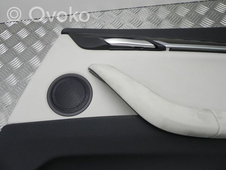 BMW X1 F48 F49 Rivestimento del pannello della portiera anteriore 67787X7A14