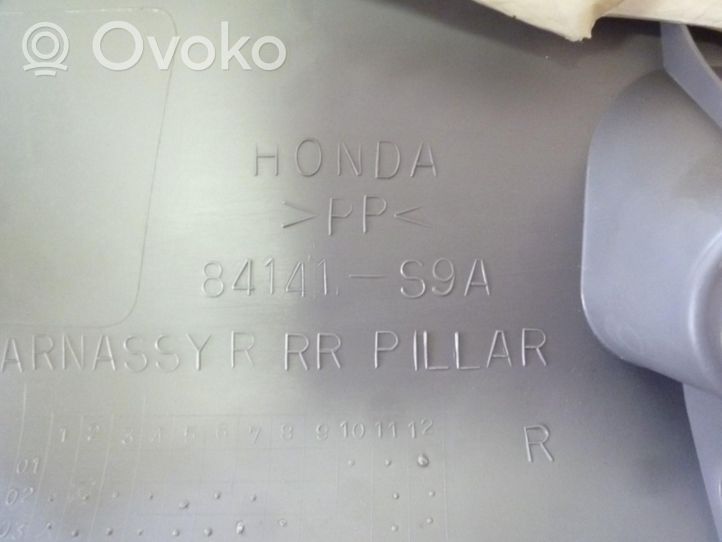 Honda CR-V D-pilarin verhoilu (yläosa) 84141S9A