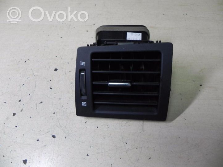 Toyota Avensis T270 Griglia di ventilazione posteriore 5566005100