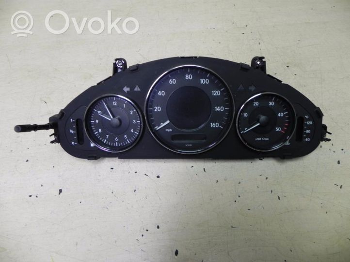 Mercedes-Benz CLS C218 X218 Compteur de vitesse tableau de bord A2195404811