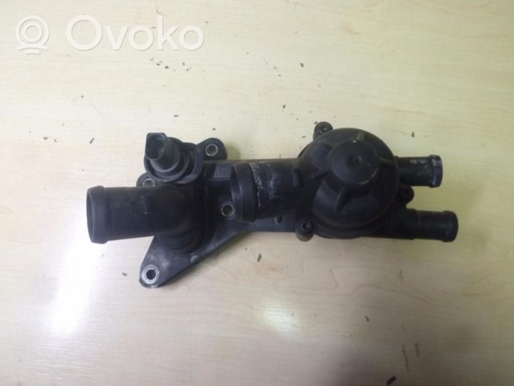 Volkswagen Polo IV 9N3 Alloggiamento termostato 03C121111C