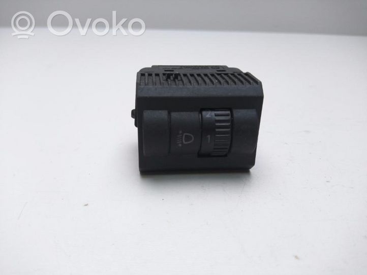 Volkswagen Polo IV 9N3 Headlight level height control switch 6Q0941333B