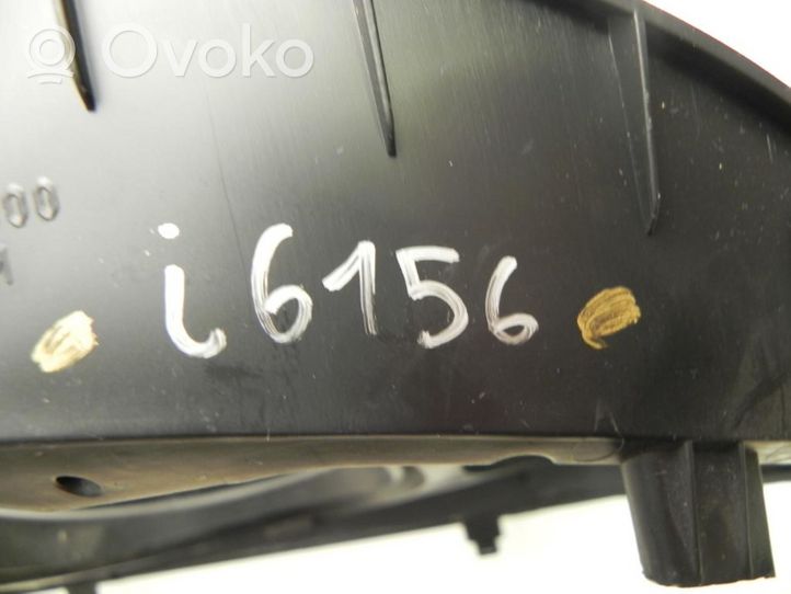 Mitsubishi Colt Cadre, panneau d'unité radio / GPS MN148871