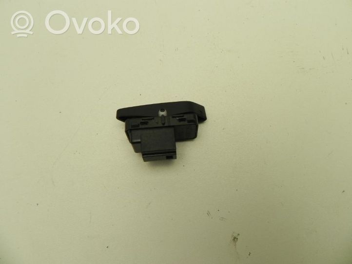 Volkswagen Golf VII Central locking switch button 5G0962126A