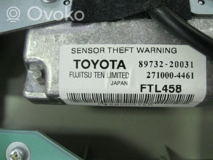 Toyota Avensis T270 Sonstige Leuchte Innenraum 1D111040G
